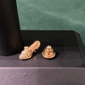 Vintage Gold Tone Cinderella Shoe Brooch